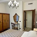 La Piazzetta 3* Serra San Quirico