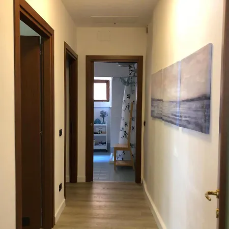 La Piazzetta 3* Serra San Quirico